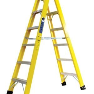 STEP LADDER, FIBER GLASS, 4 FEET