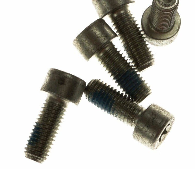 BOLT, VEHICULAR, 0LSM1, REAR, 2.3 X 1.6 CM, MANUFACTURER: FORD,